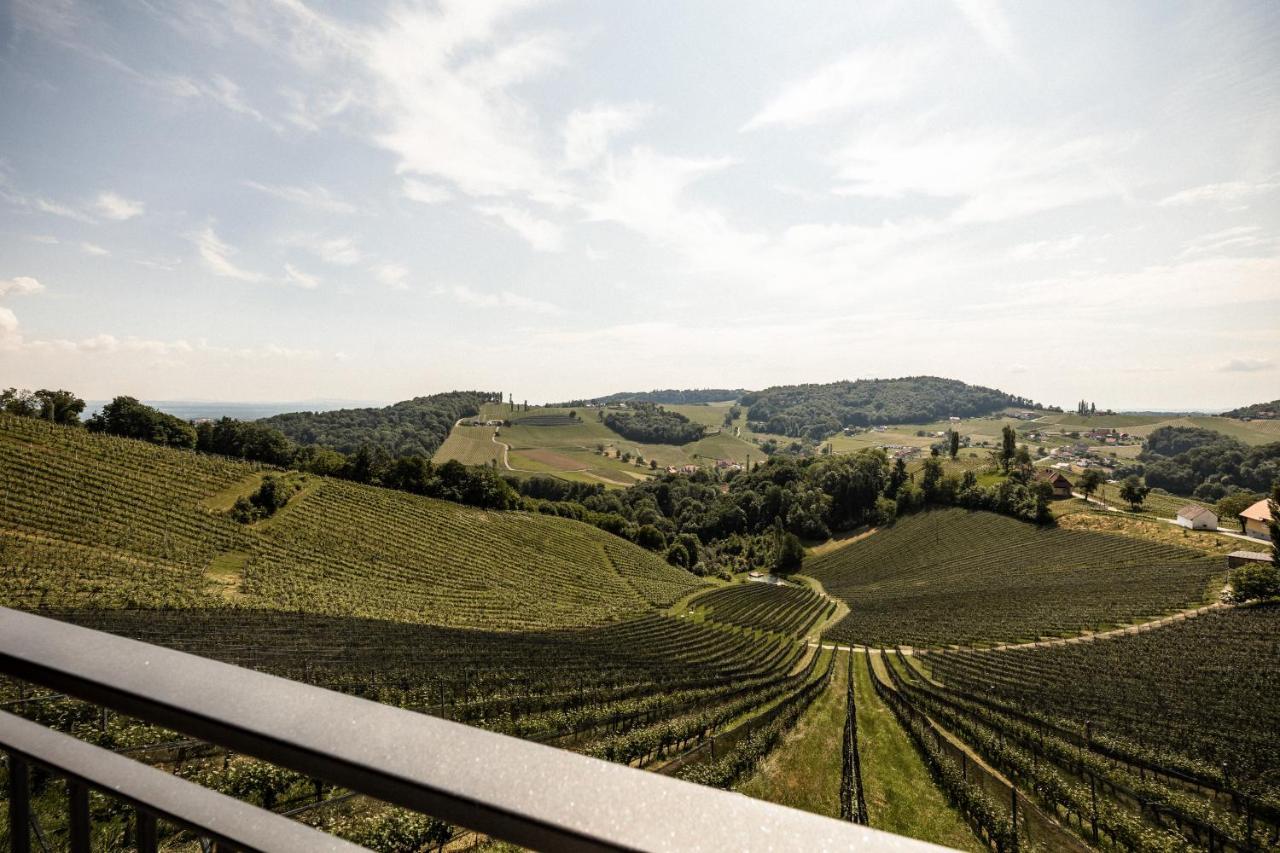 Weinhotel Maitz Wolfgang Ratsch an der Weinstraße 外观 照片